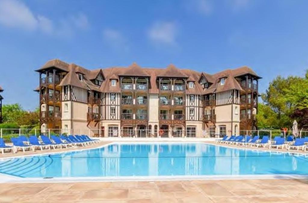 Le Cosy Residence Du Golf Deauville Exterior foto